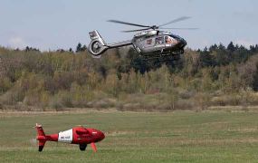 Airbus en Schiebel demonstreren helikopter - UAV missie Airbus en Schiebel demonstreren helikopter - UAV missie