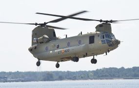 Na NL krijgt Spanje zijn eerste geupgrade CH-47F CAAS Chinook-helikopter Na NL krijgt Spanje zijn eerste geupgrade CH-47F CAAS Chinook-helikopter