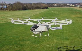 Volocopter maakt maidenvlucht met de VoloCity Volocopter maakt maidenvlucht met de VoloCity