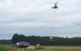 Helikopters gaan in Noord-Limburg steenmeel strooien