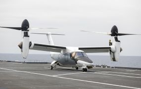 Leonardo AW609 tiltrotor voltooit de eerste proefvluchten vanop schepen