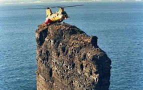 In de serie befaamde Helipads: Clapper op Bell Island