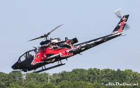 Bell AH-1F Cobra gevechtshelikopter op Lelystad