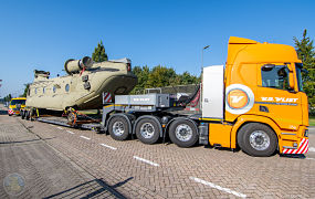 Aankomst van twee nieuwe Chinook CH-47F MY CAAS helikopters