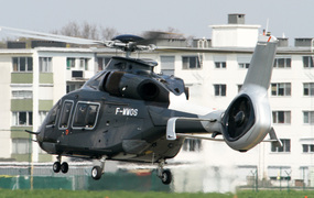 Knappe Airbus H160 op de Antwerpse luchthaven (2)